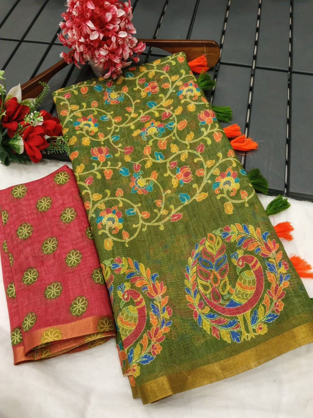 Graceful Green Linen Saree with Ethnic Printed Border Design