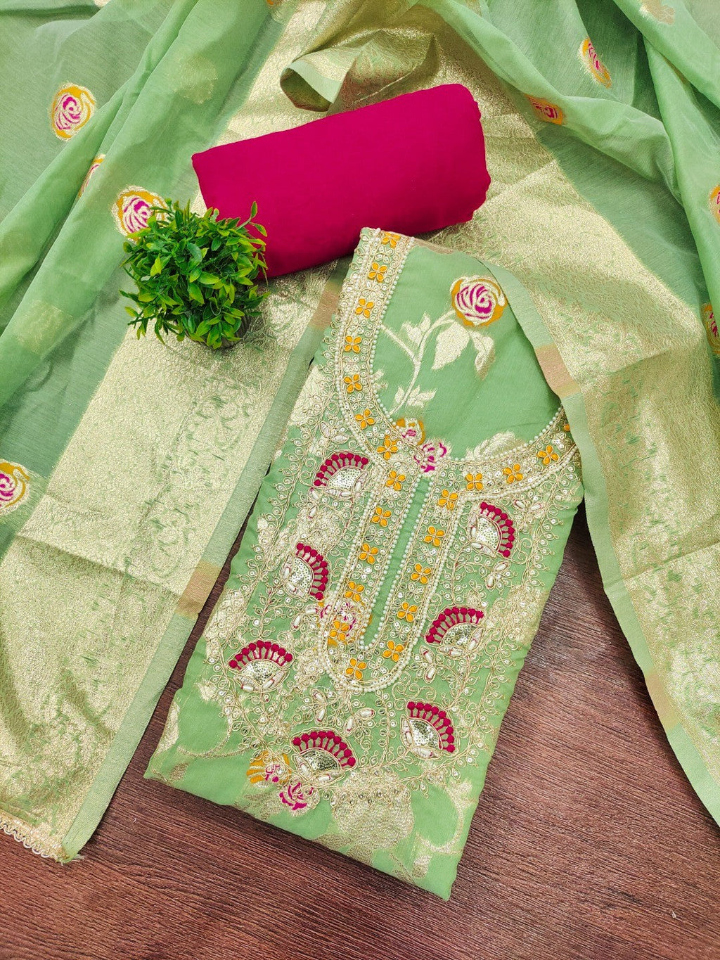 Green Cotton Silk Fabric with Elegant Zari Floral Pattern Weaving