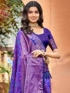 Timeless Violet Geometric & Floral Design Weaving Silk Blend Saree With Stylish Tassels Pallu