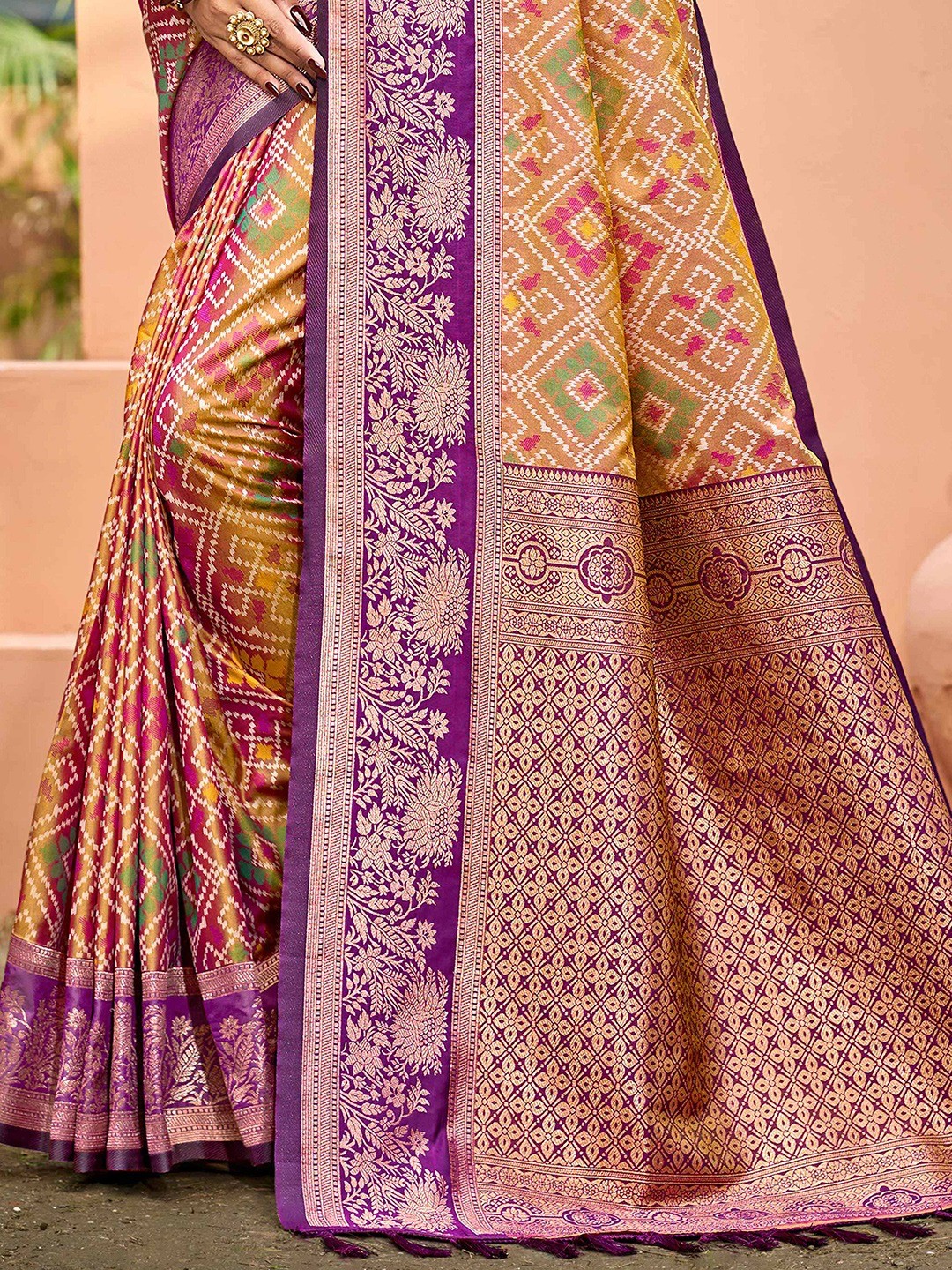 Timeless Dark Mustard Geometric & Floral Design Weaving Silk Blend Saree With Stylish Tassels Pallu