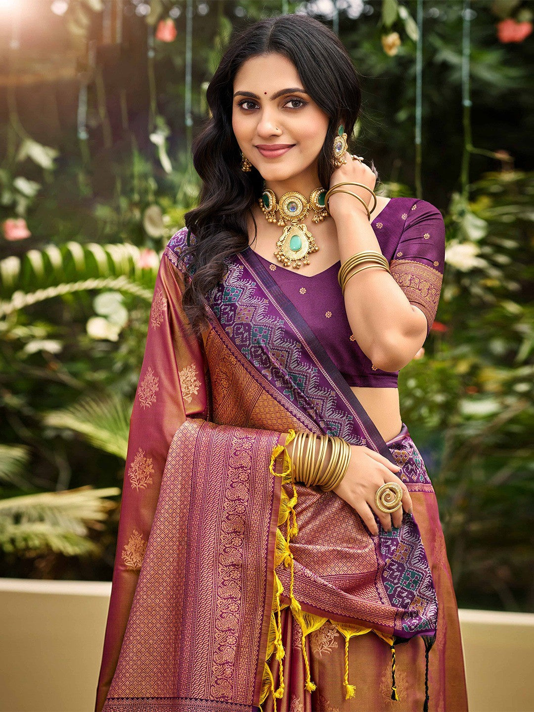 Classic Wine Floral Zari Weaving Silk Blend Saree With Fine Weaving Detailing
