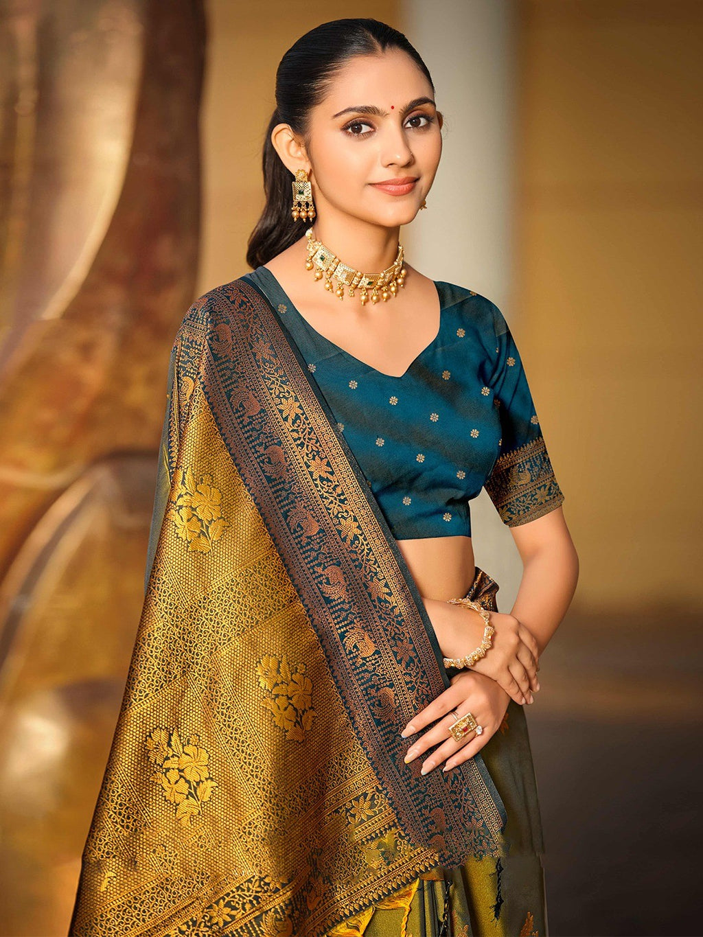 Classic Mehendi Green Peacock & Floral Motif Zari Woven Silk Blend Saree With Decorative Tassel Pallu