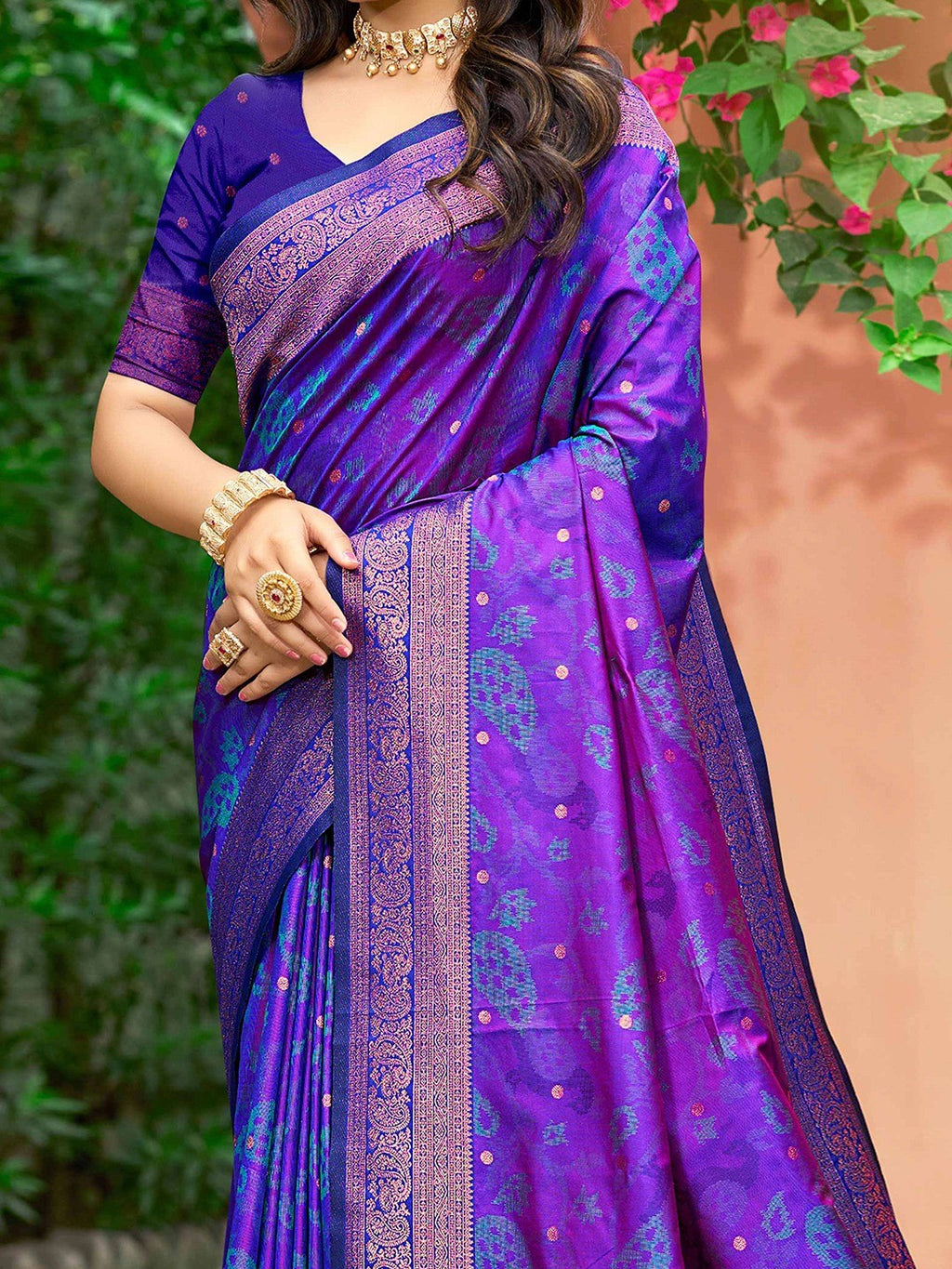 Luxury Violet Zari Woven Silk Blend Saree With Paisley Motif Border & Attractive Tassel Pallu