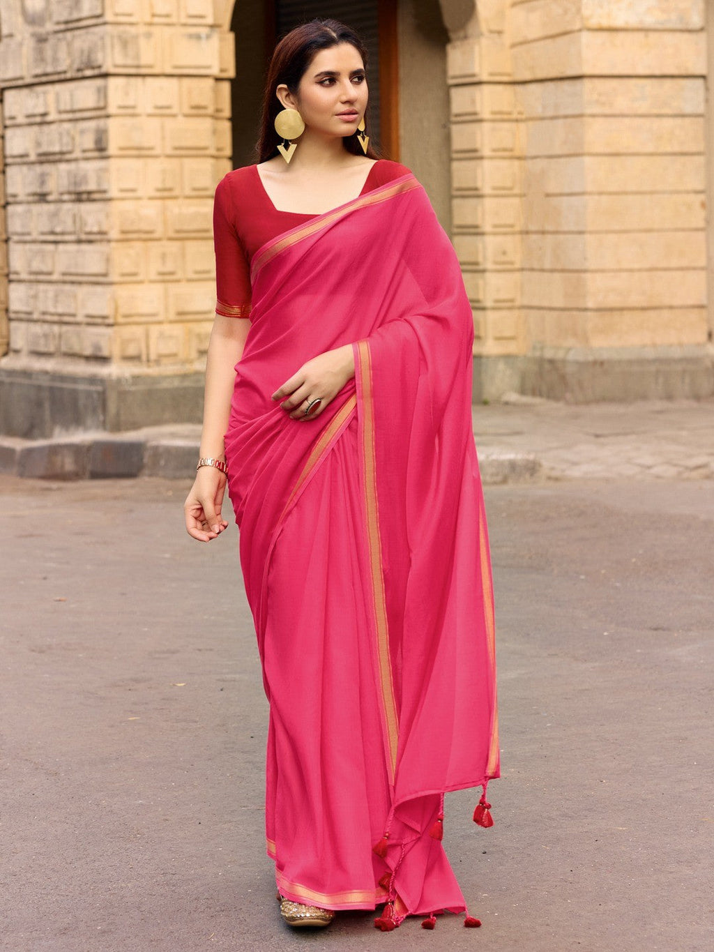 Charming Pink Solid Mulmul Cotton Saree Highlighted By Zari Weaving Border & Tassel Pallu