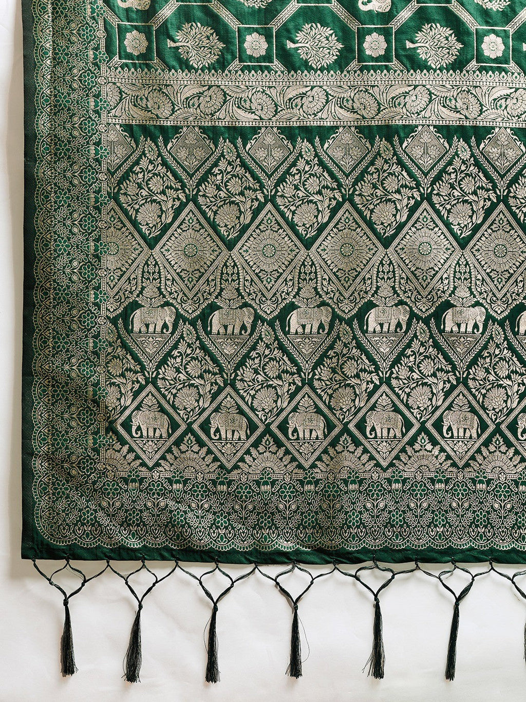 Graceful Green Floral & Elephant Motif Silk Blend Saree With Zari Weaving & Tassels Pallu