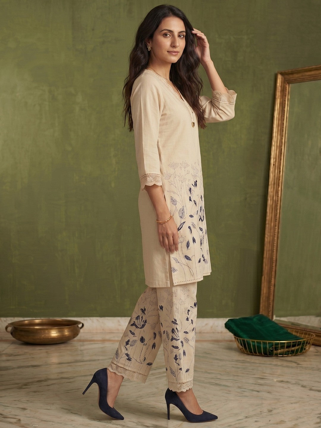 Cream Floral Printed Pure Cotton Straight Cut Top Bottom Set Elegant Look