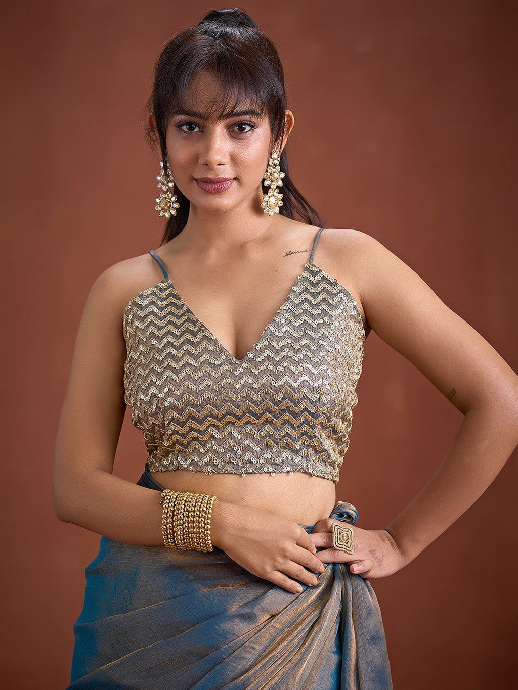 Trendy Blue Solid Art Silk Saree With Stylish Belt & Tassel Pallu Detailing