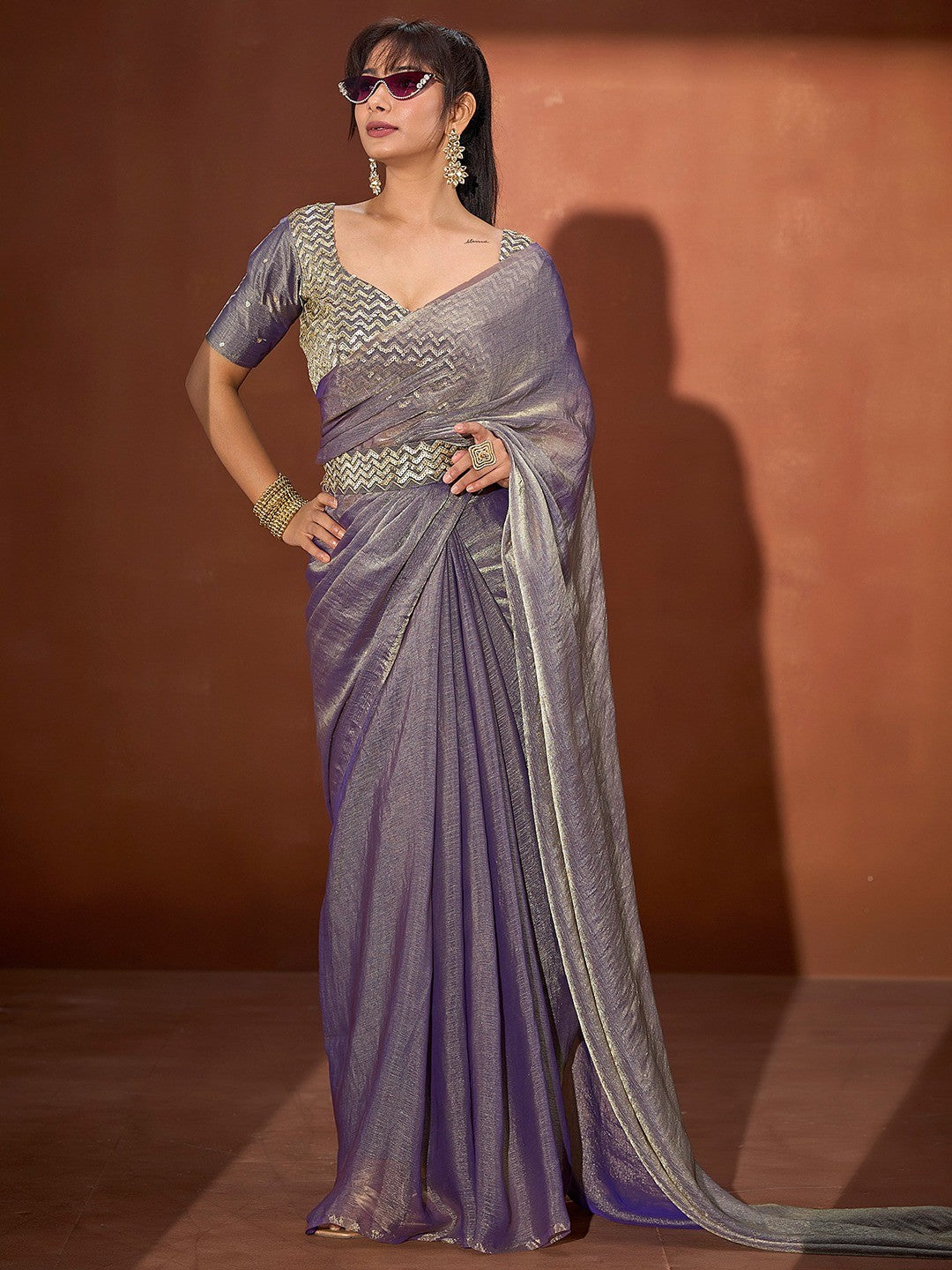 Trendy Greyish Purple Solid Art Silk Saree With Stylish Belt & Tassel Pallu Detailing