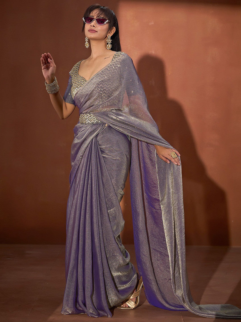 Trendy Greyish Purple Solid Art Silk Saree With Stylish Belt & Tassel Pallu Detailing