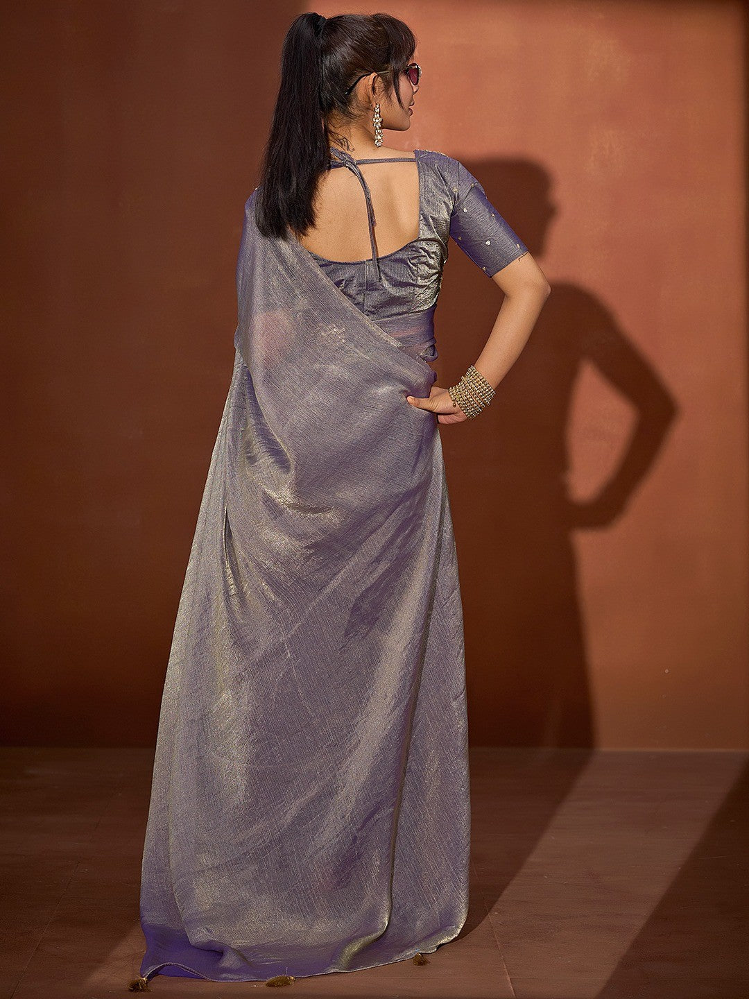 Trendy Greyish Purple Solid Art Silk Saree With Stylish Belt & Tassel Pallu Detailing