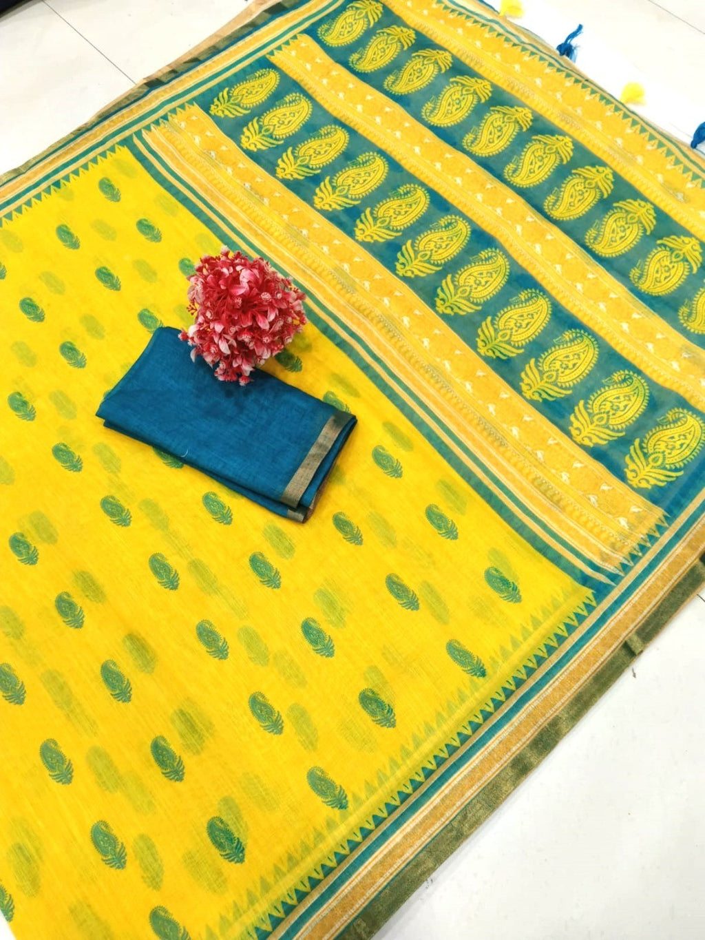 Elegant Yellow Linen Saree with Teal Border - Traditional Indian Wear