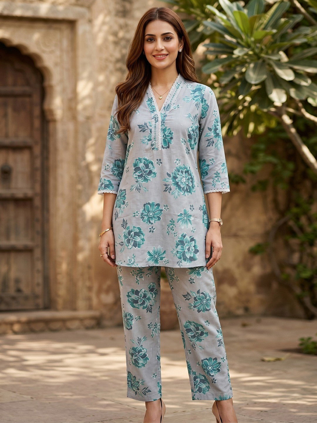Green Floral Print Linen Two Piece Set with Modern Patterns and Soft Feel