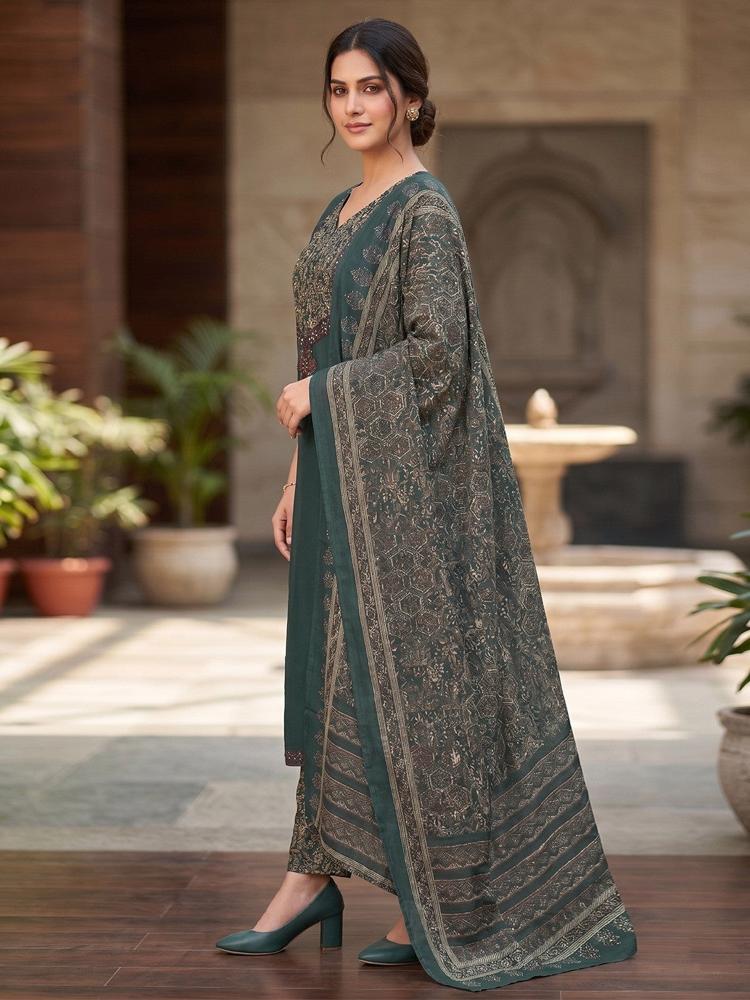 Premium Green Printed Pure Cotton Straight Fit Salwar Suit with Mirror Work Elegant Look