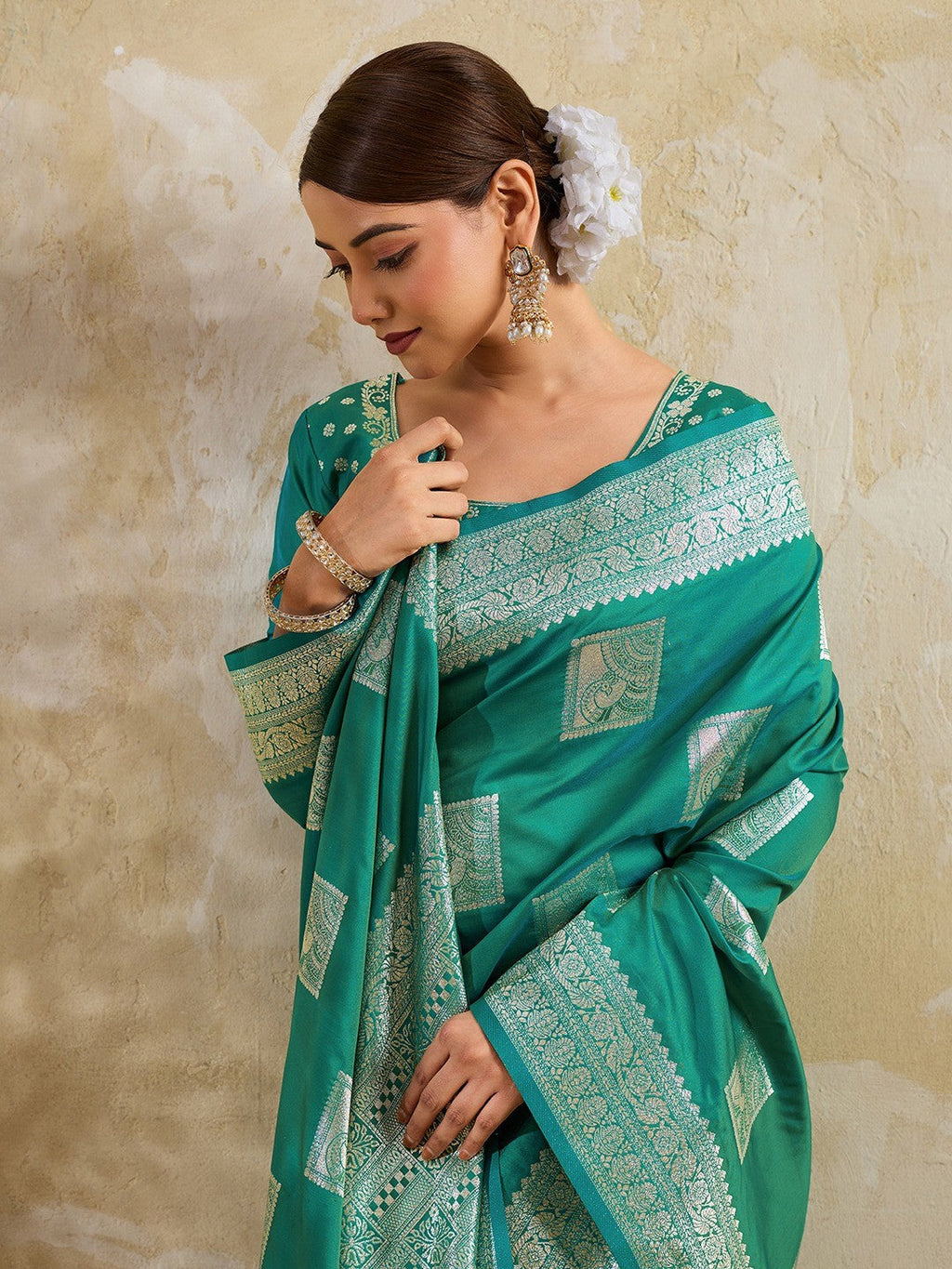 Sea Green Silk Blend Saree with Delicate Zari Work Lightweight Festive Style