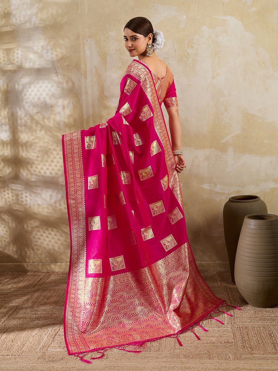 Elegant Magenta Silk Blend Zari Work Saree for Festive Occasions