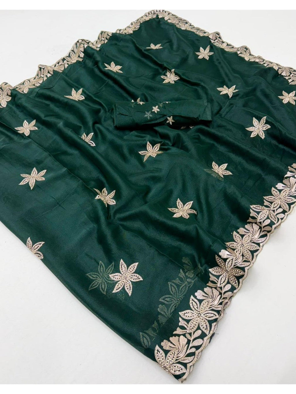 Elegant Green Georgette Saree with Floral Thread Work Embroidery
