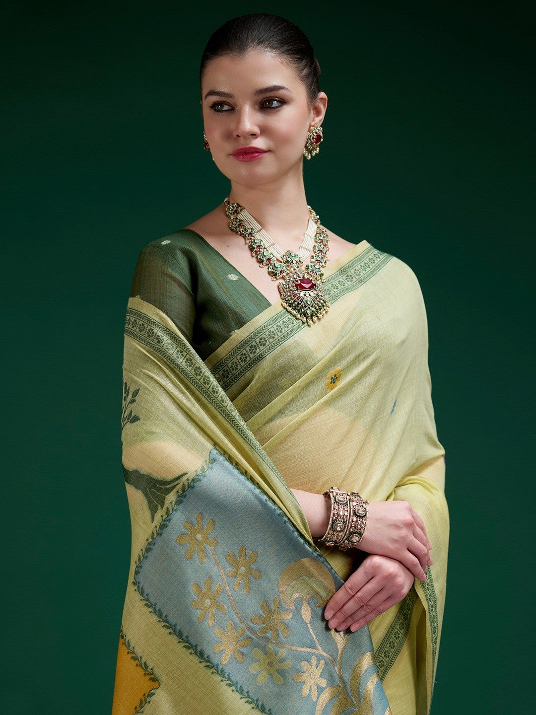 Designer Green Jamdani Cotton Silk Saree With Floral Zari Weaving & Tassel Pallu