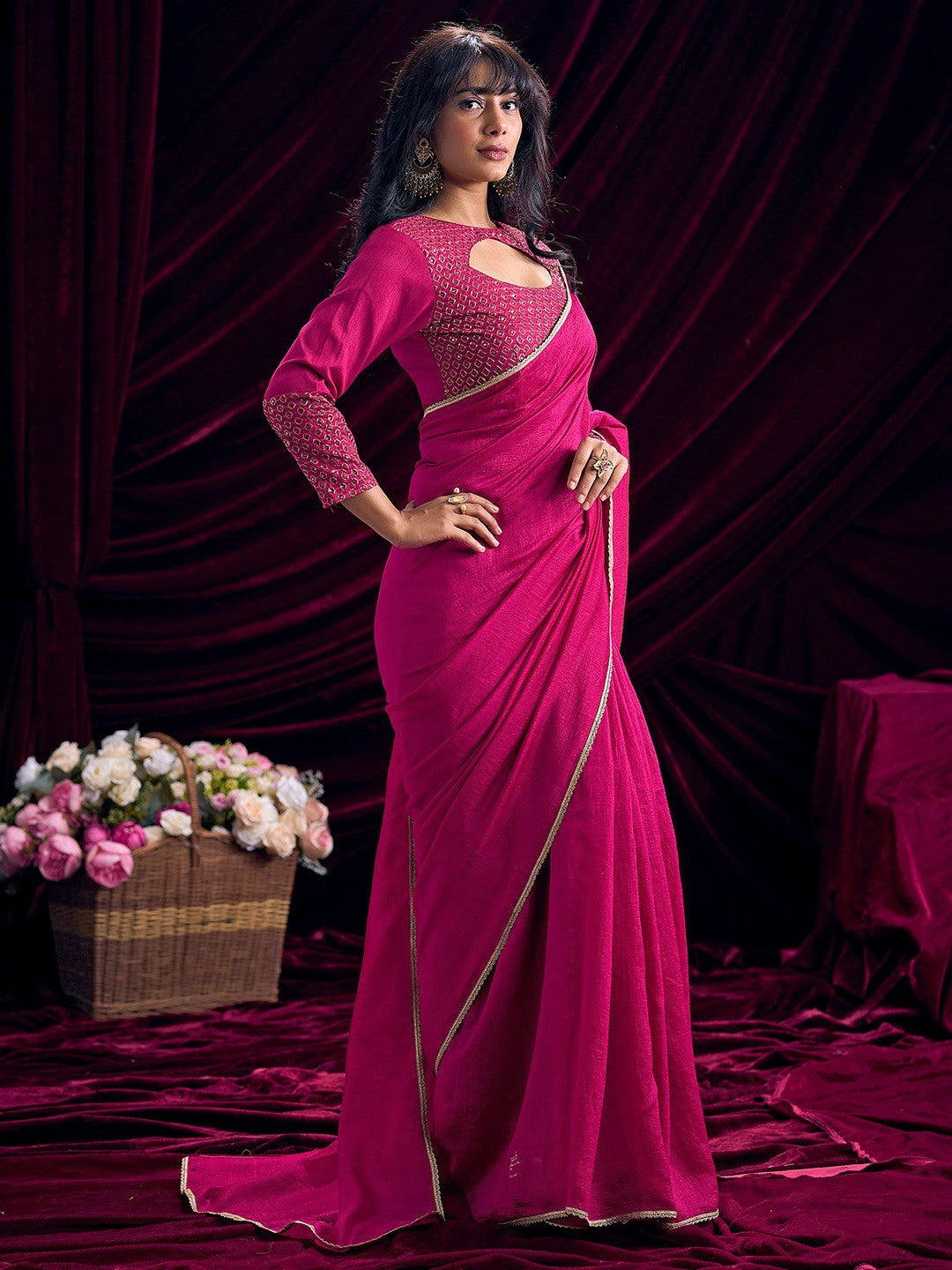 Stylish Pink Solid Art Silk Saree Featuring Lace Border With Embroidered Unstitched Blouse Piece