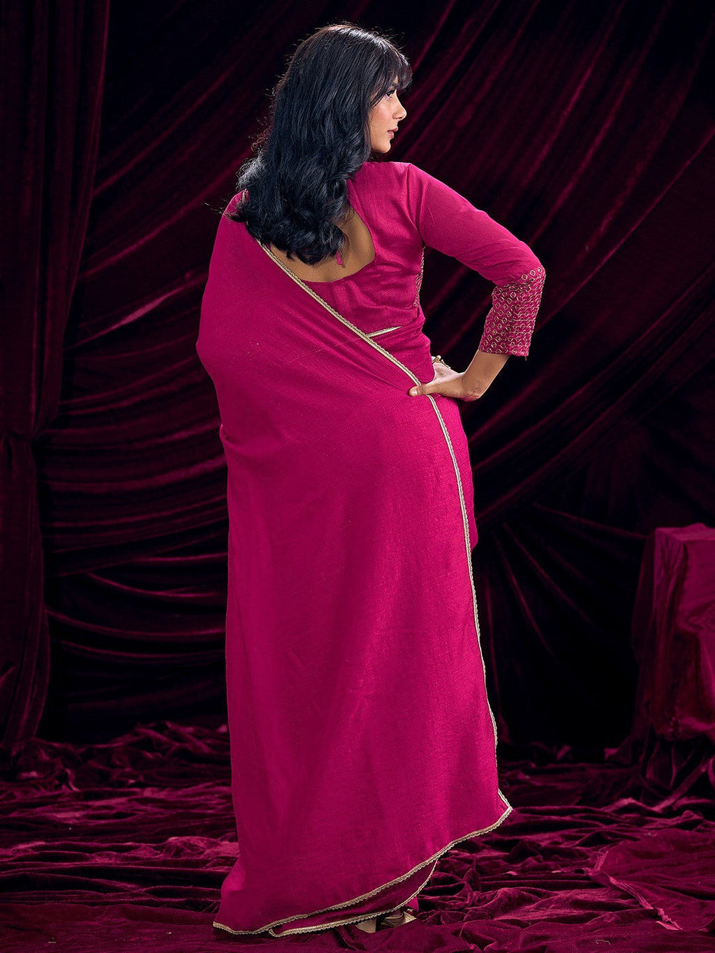 Stylish Pink Solid Art Silk Saree Featuring Lace Border With Embroidered Unstitched Blouse Piece