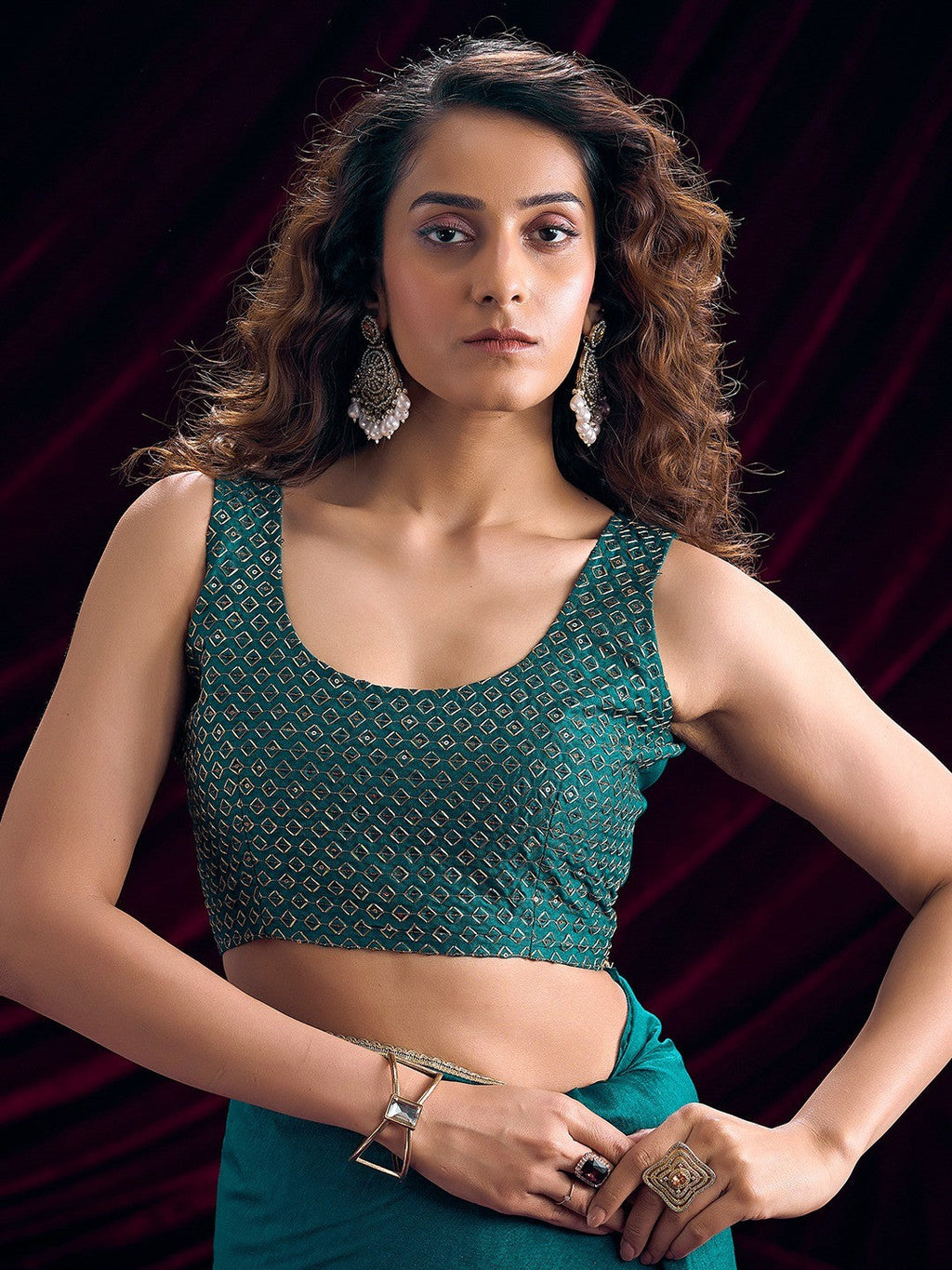 Stylish Teal Solid Art Silk Saree Featuring Lace Border With Embroidered Unstitched Blouse Piece