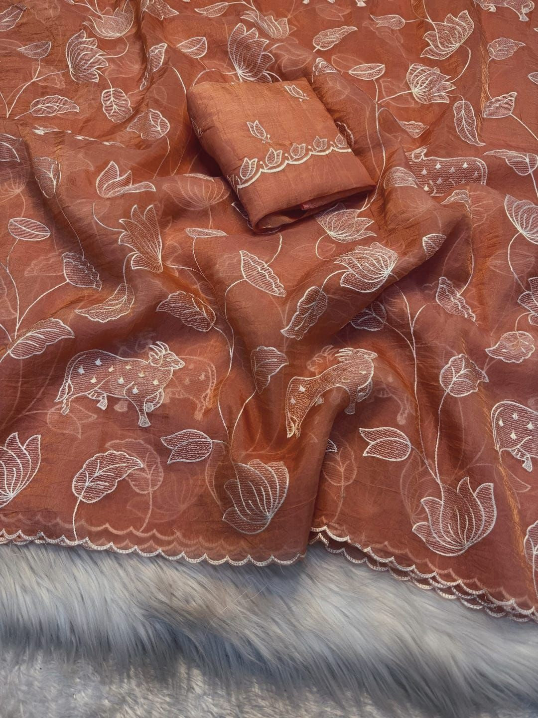 Premium Peach Silk Blend Saree Embellished With Floral & Animal Motif Thread Work