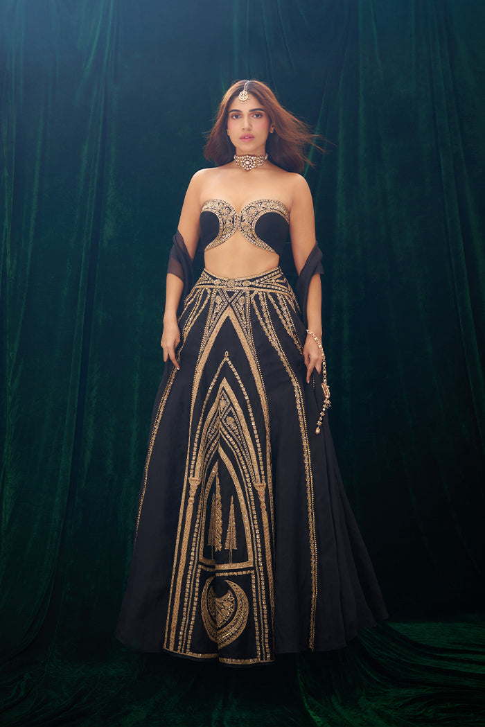 The 'Aankhon ka Paigam' Lehenga