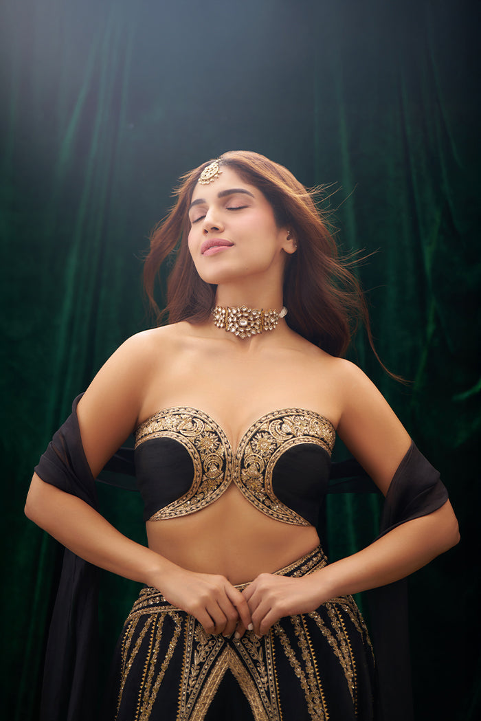 The 'Aankhon ka Paigam' Lehenga