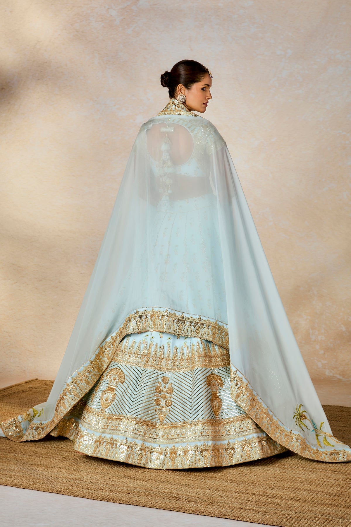 Aasman Lehenga