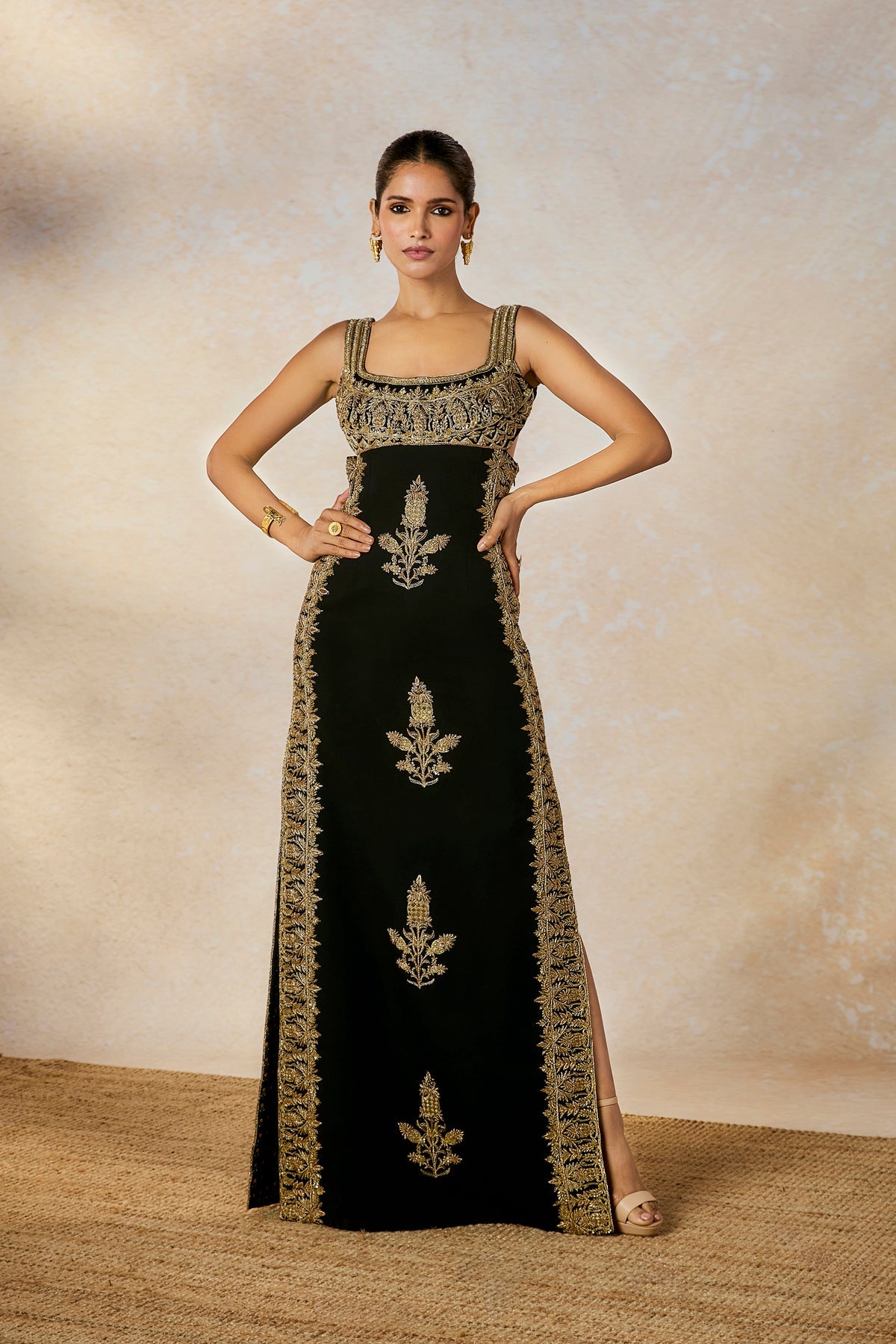 The Anjeer Pak Gown