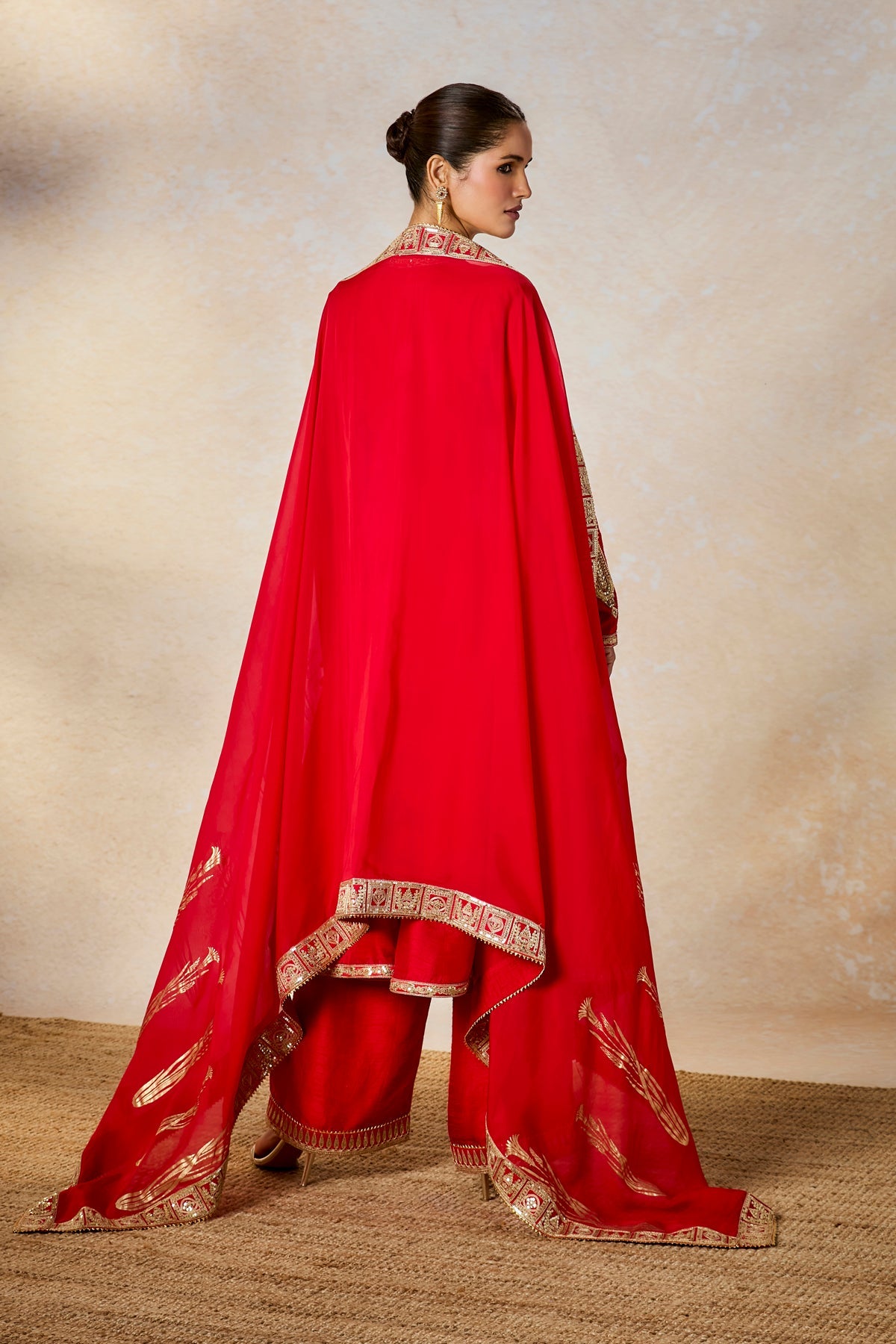 Red Whispering Lily Set