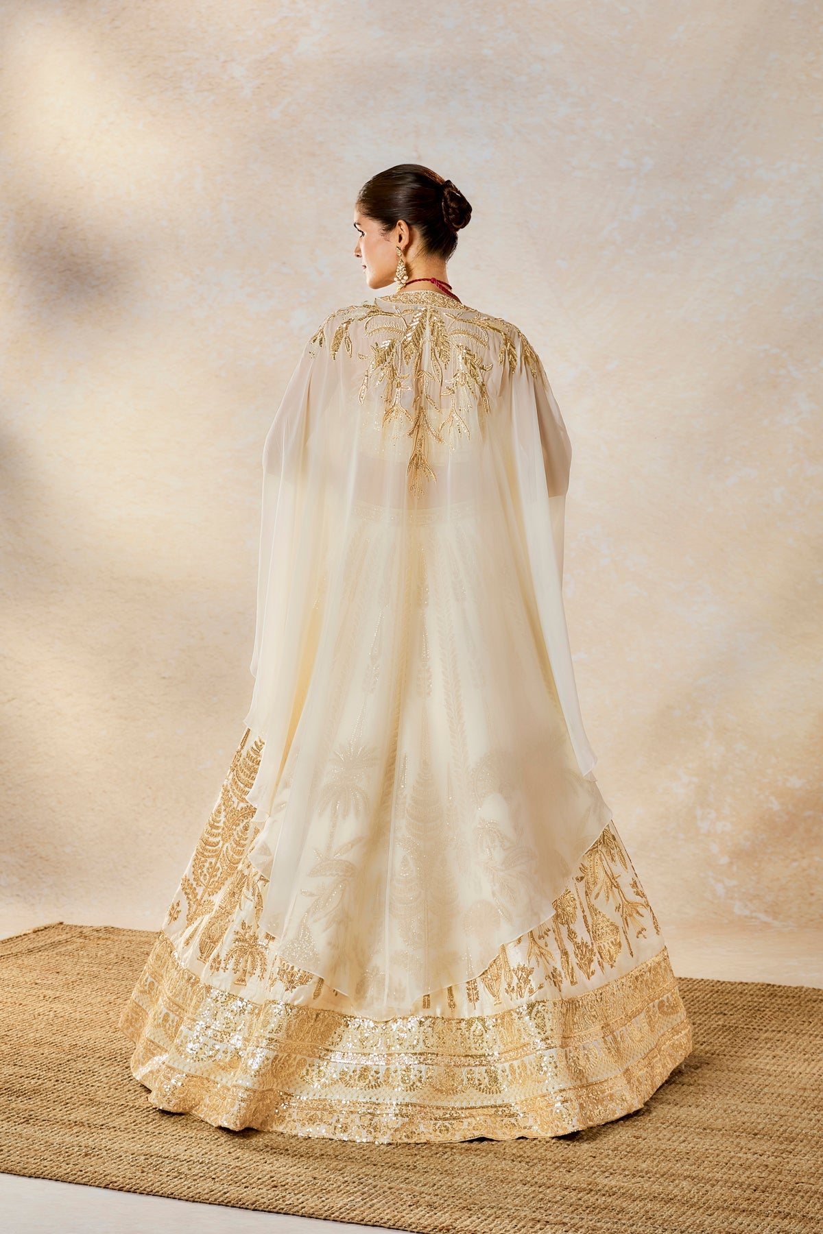 Malai Barfi Cape Lehenga