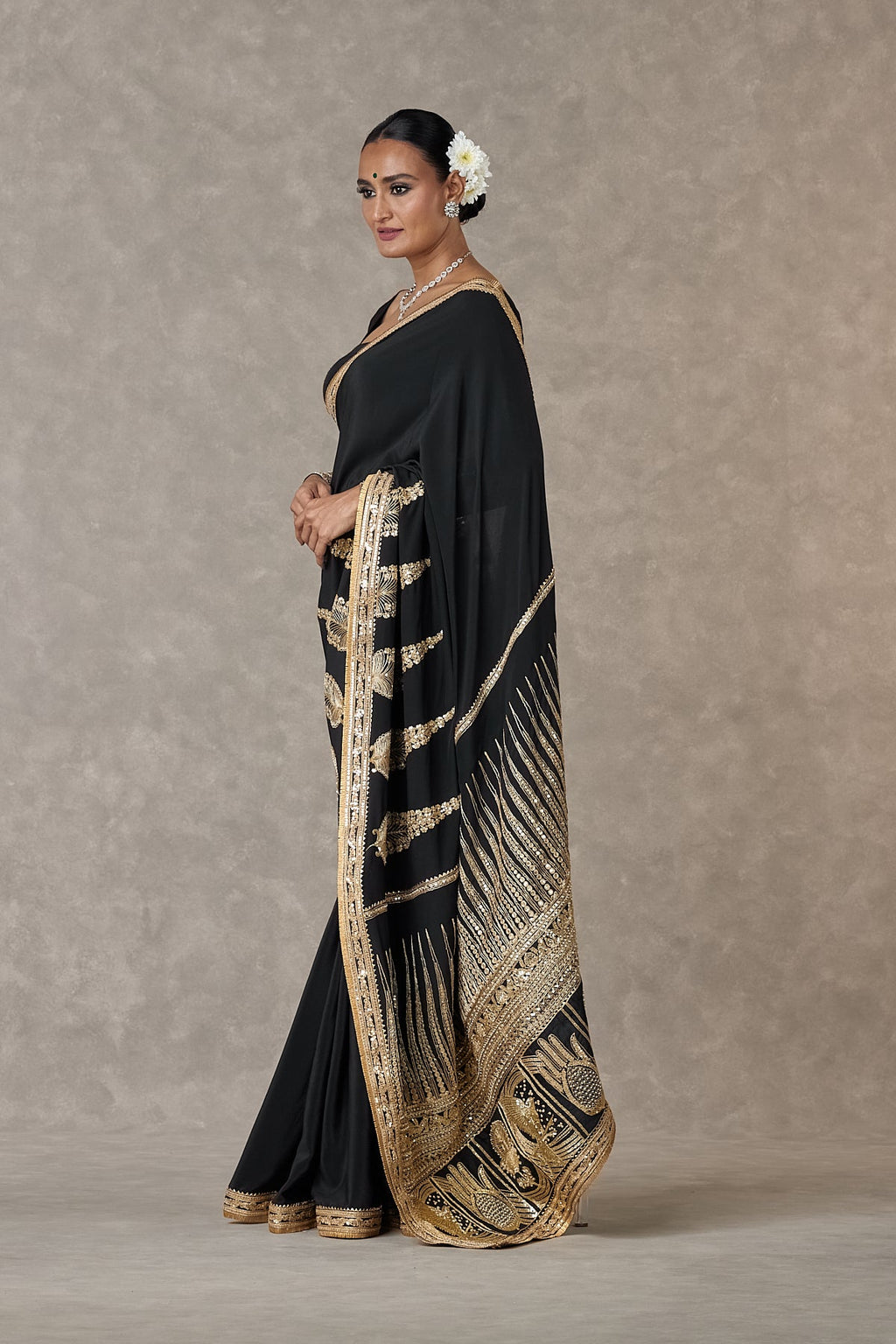 Black Son-Patti Saree