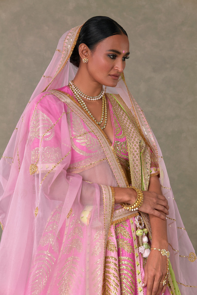 Barfi Pink ‘Paan-Patti’ lehenga