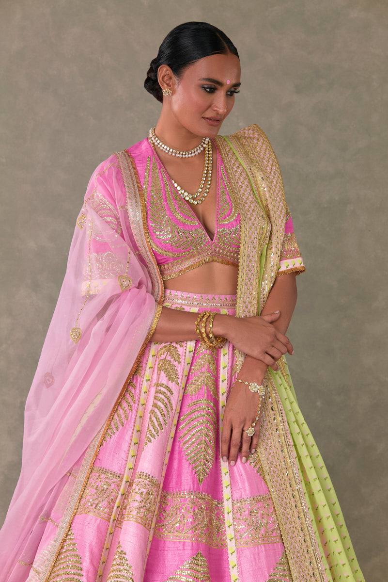 Barfi Pink ‘Paan-Patti’ lehenga