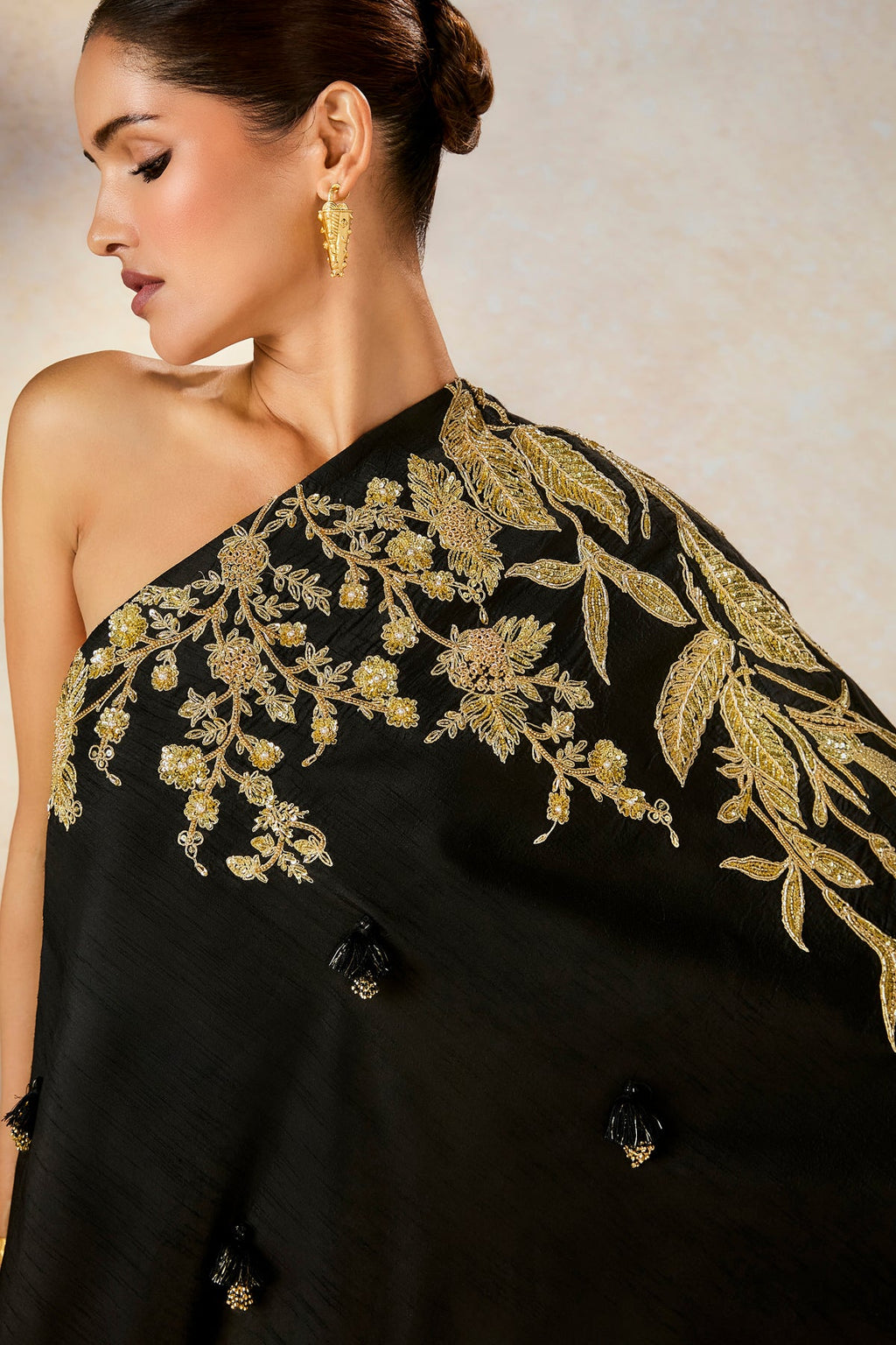 The Raat Rani One Shoulder Set