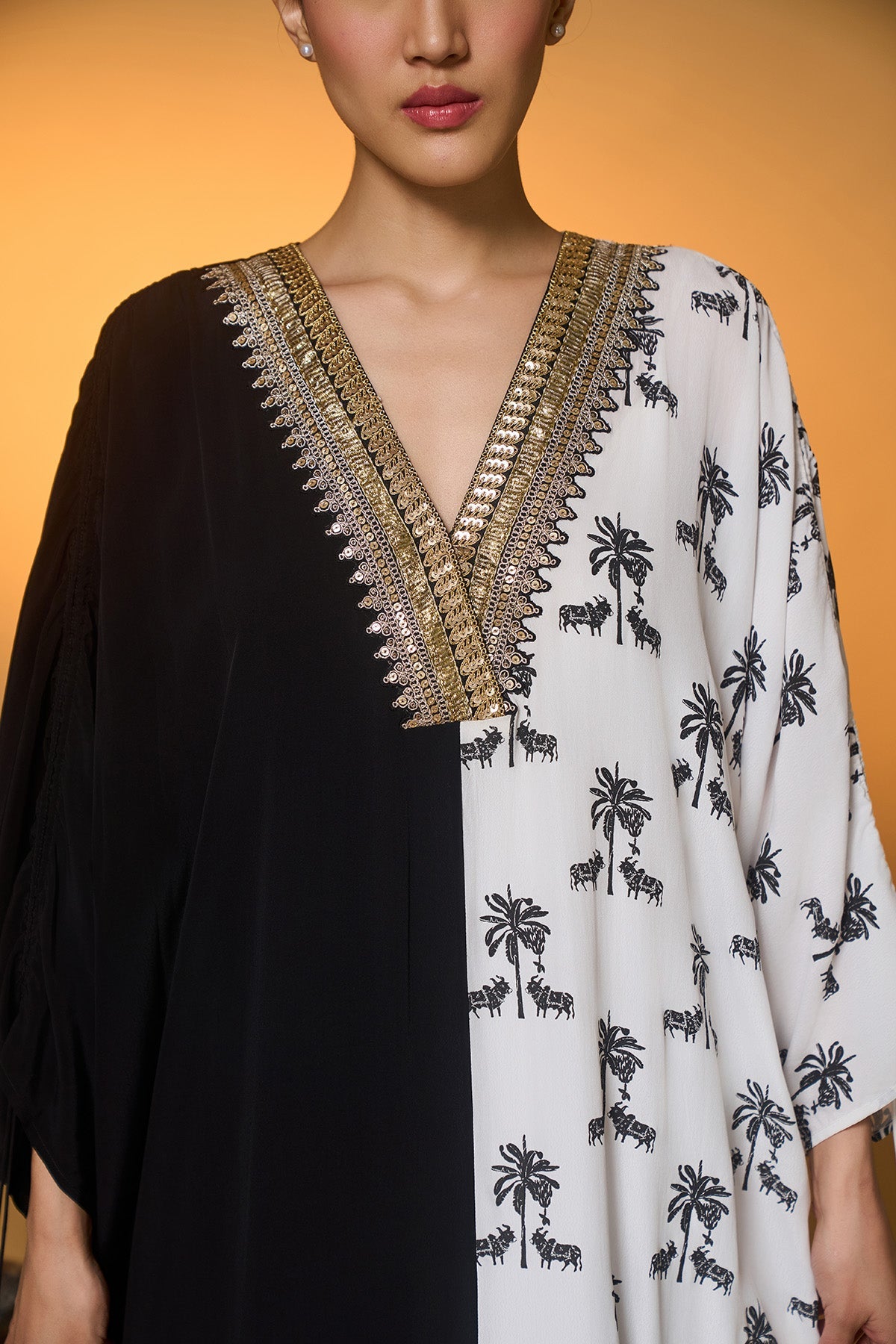 Black & White Tropical Nandi Kaftan