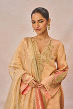 'Patakha' Set