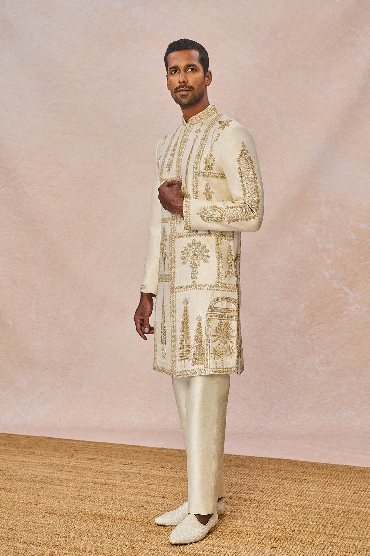 'Tere Peeche Chala Aaya' Sherwani Set