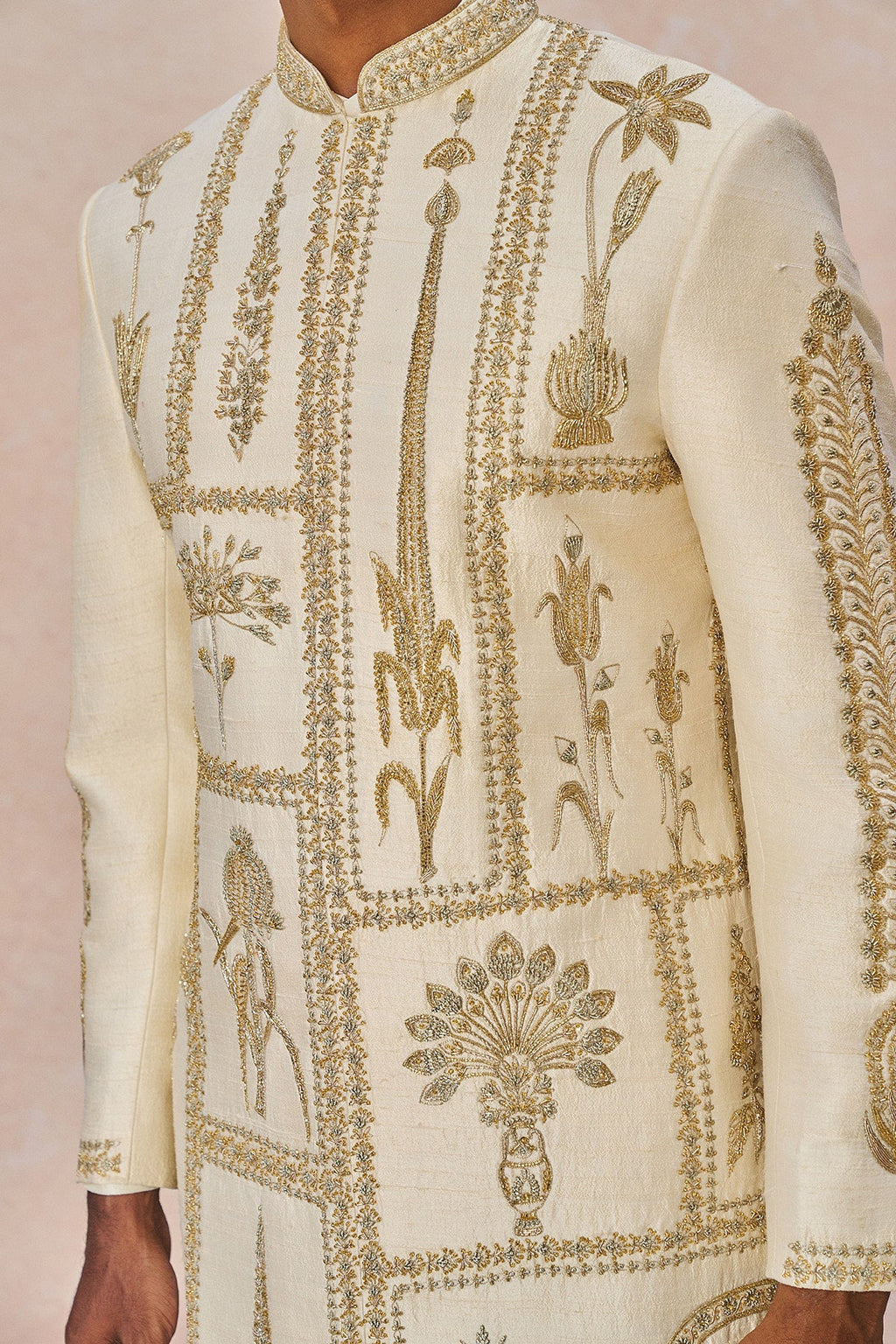 'Tere Peeche Chala Aaya' Sherwani Set
