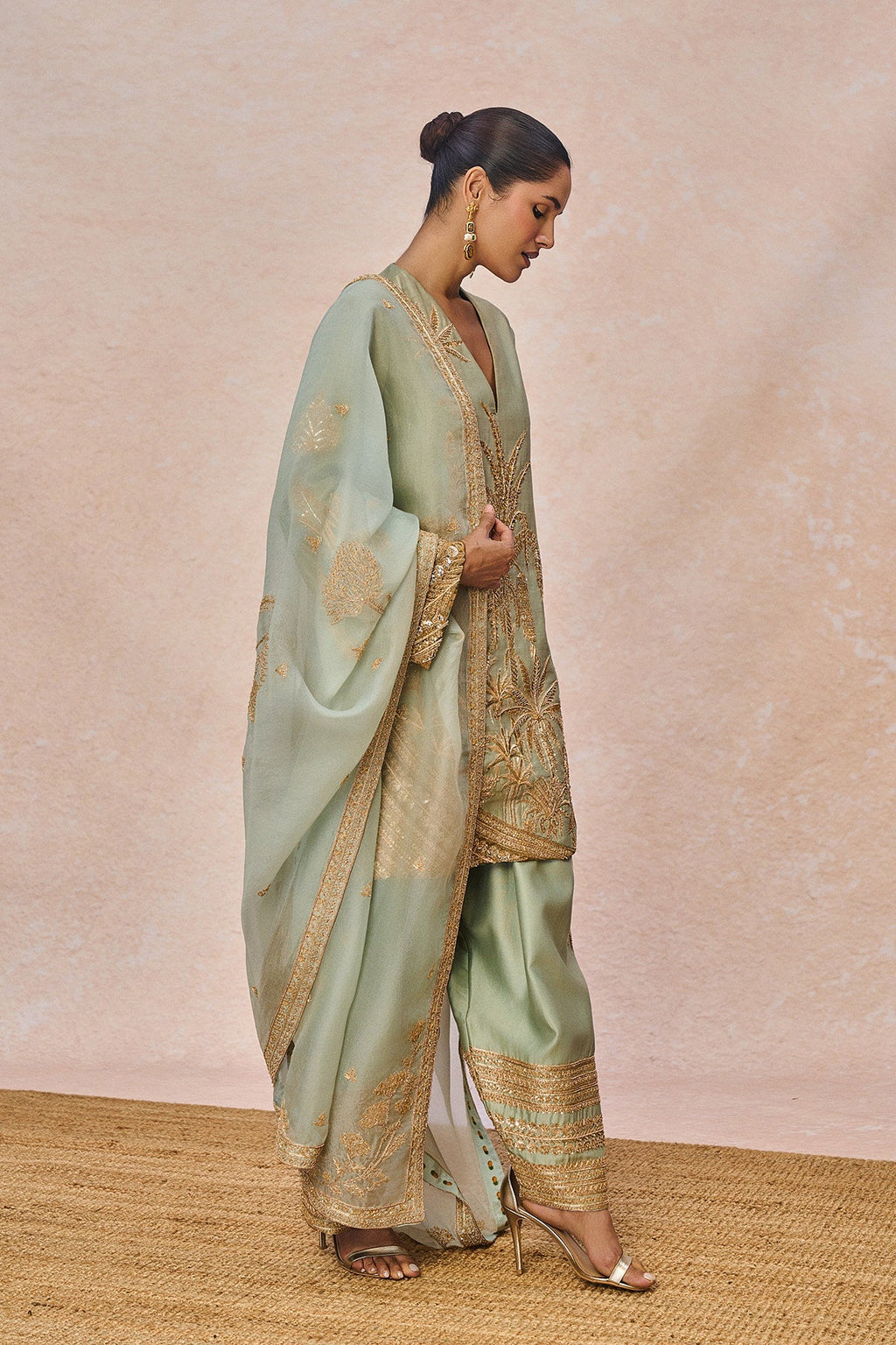 'Ikrar Hua' Set