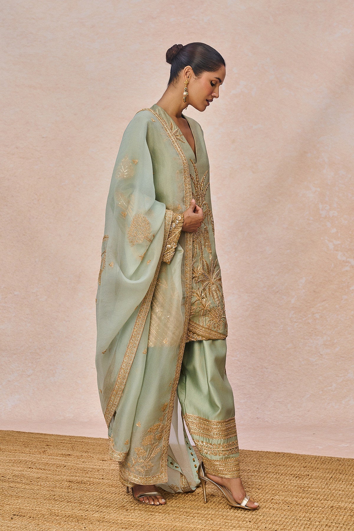 'Ikrar Hua' Set