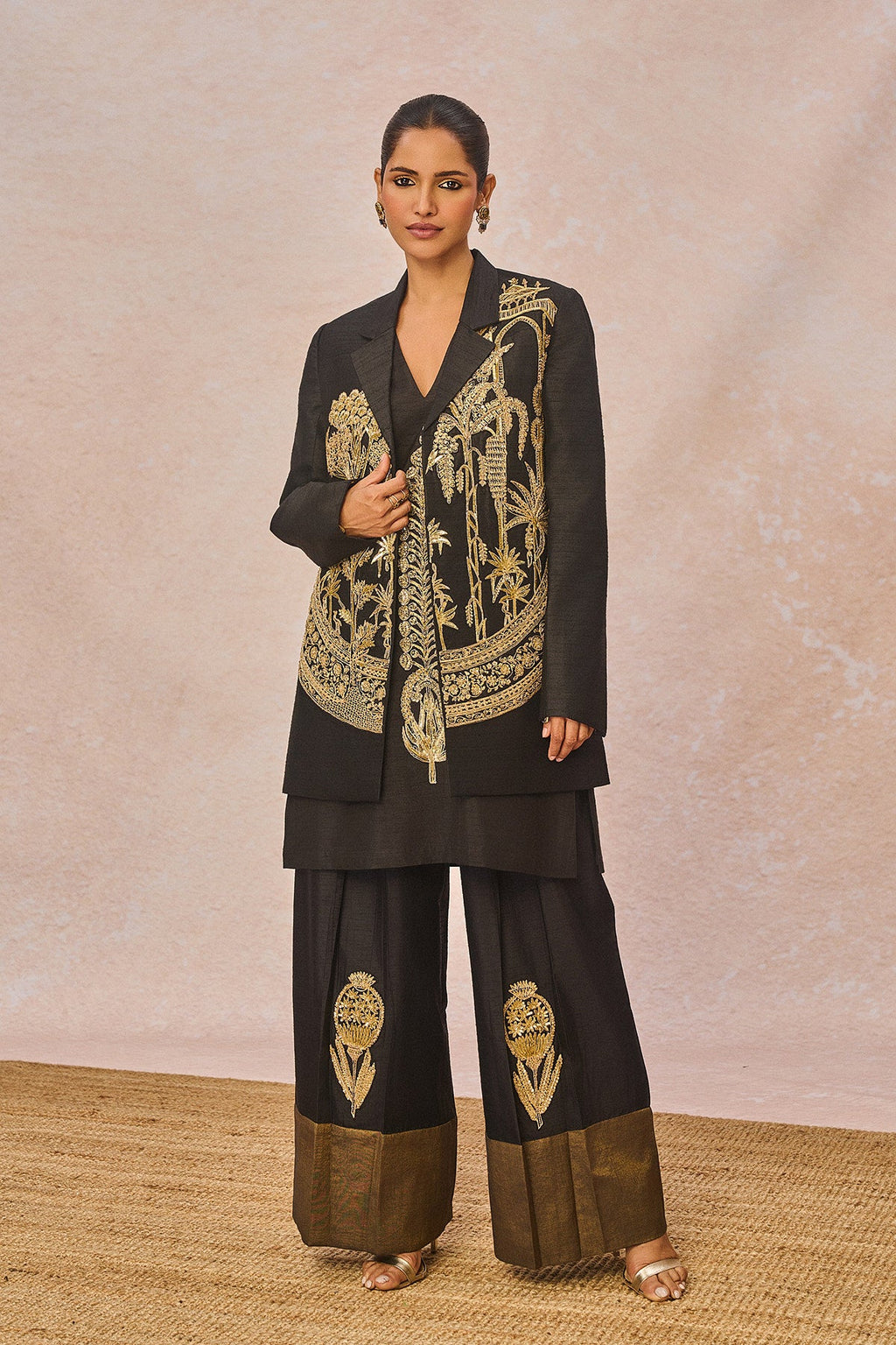 'The Aankho Ka Paigam' Blazer Set