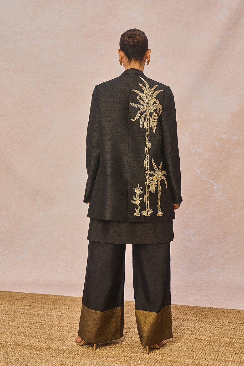 'The Aankho Ka Paigam' Blazer Set