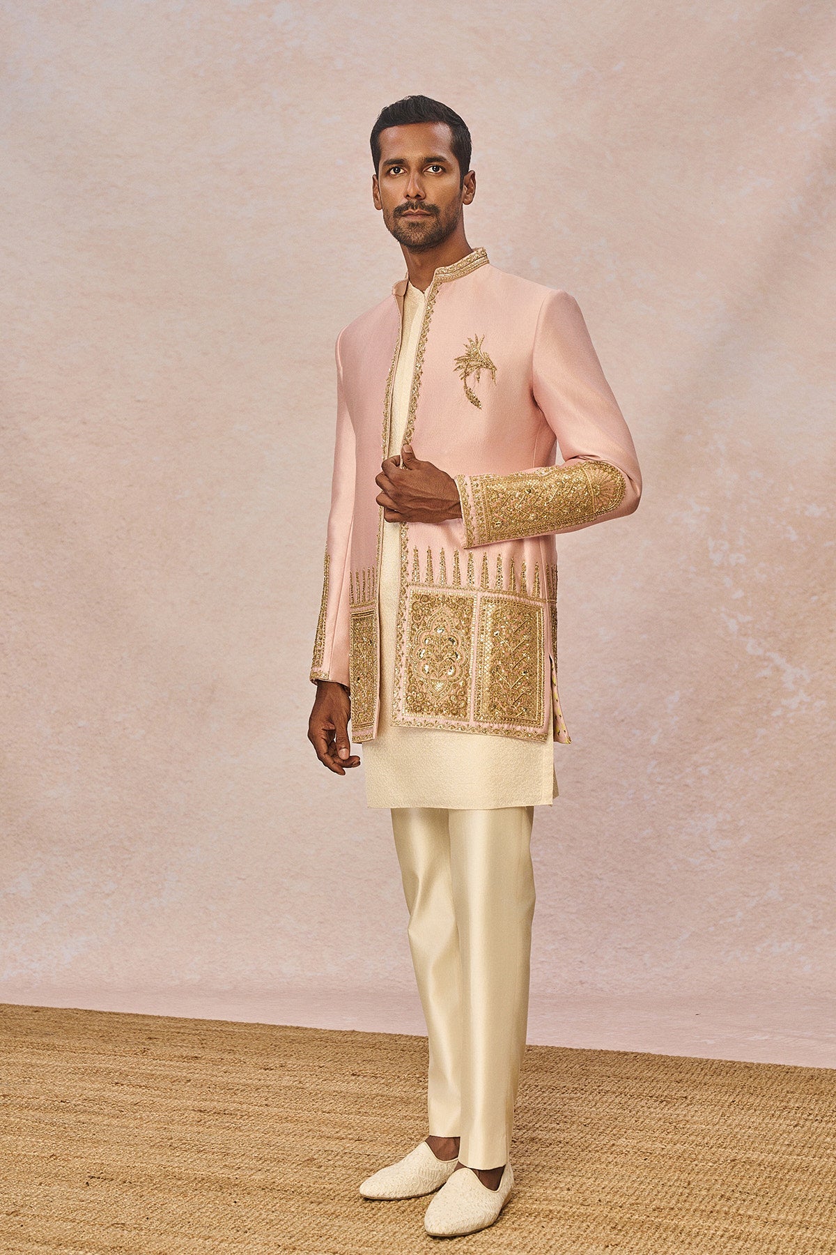'Gulposh' Raja Koti Set