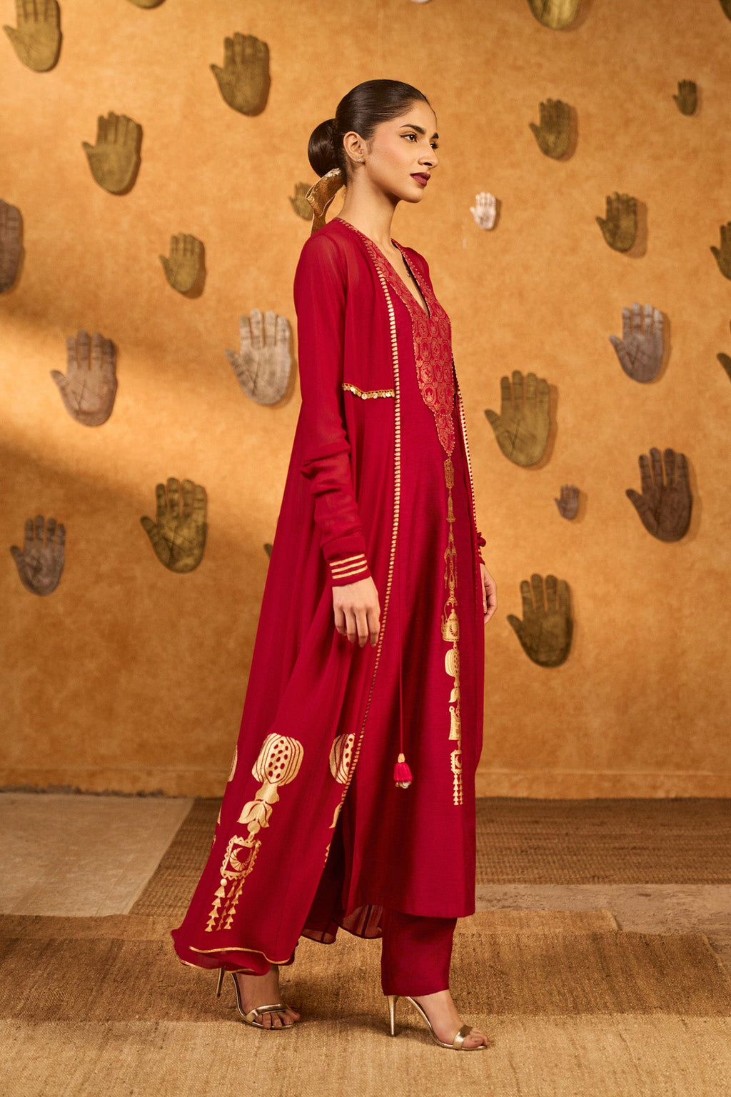Red Pop Pod Pendant Anarkali Set