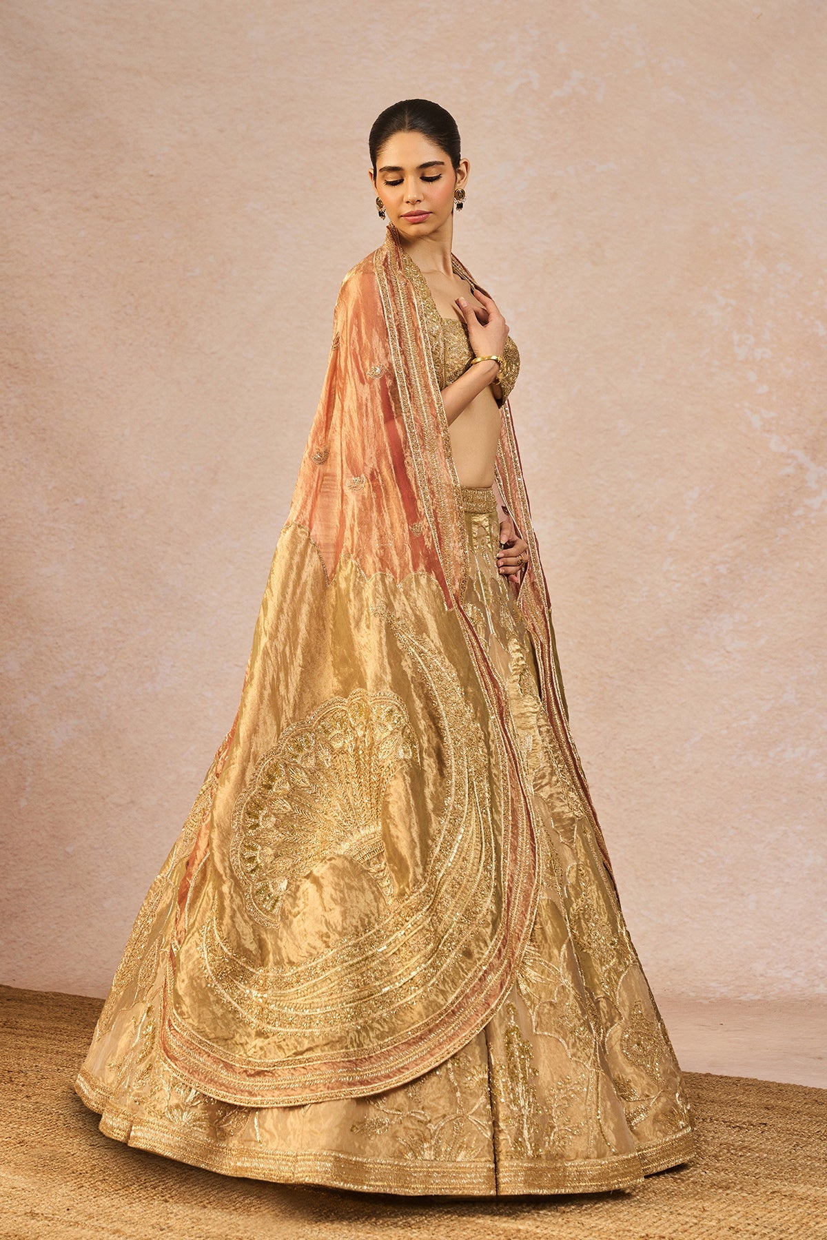 The 'Fasl E Gul' Lehenga