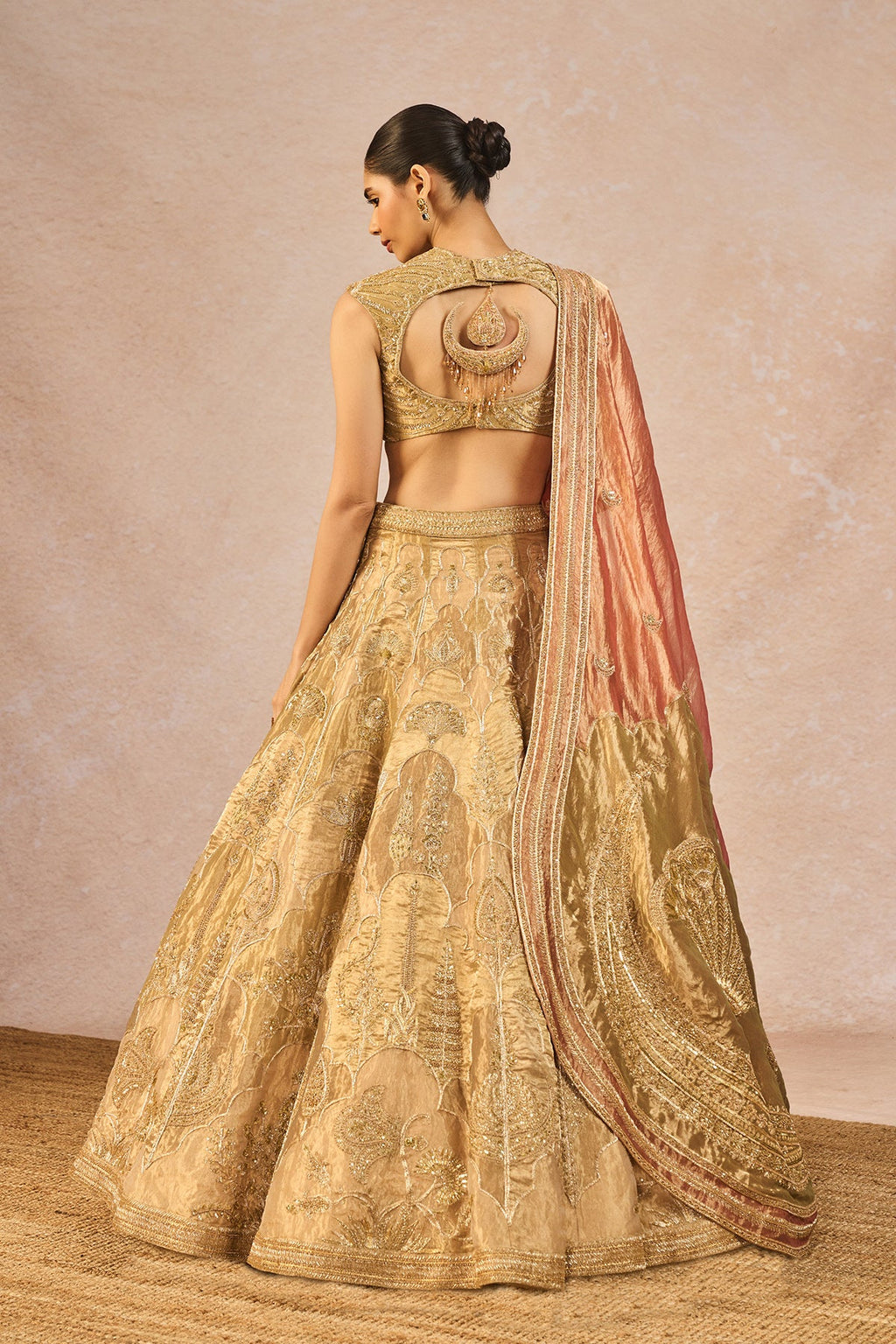 The 'Fasl E Gul' Lehenga