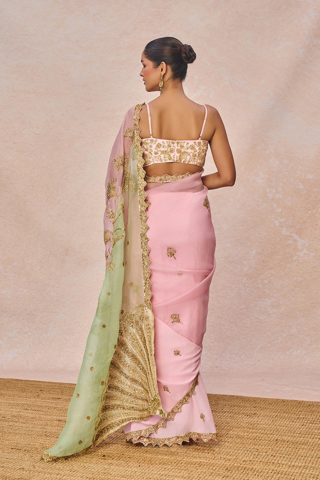 'Gulposh' Saree