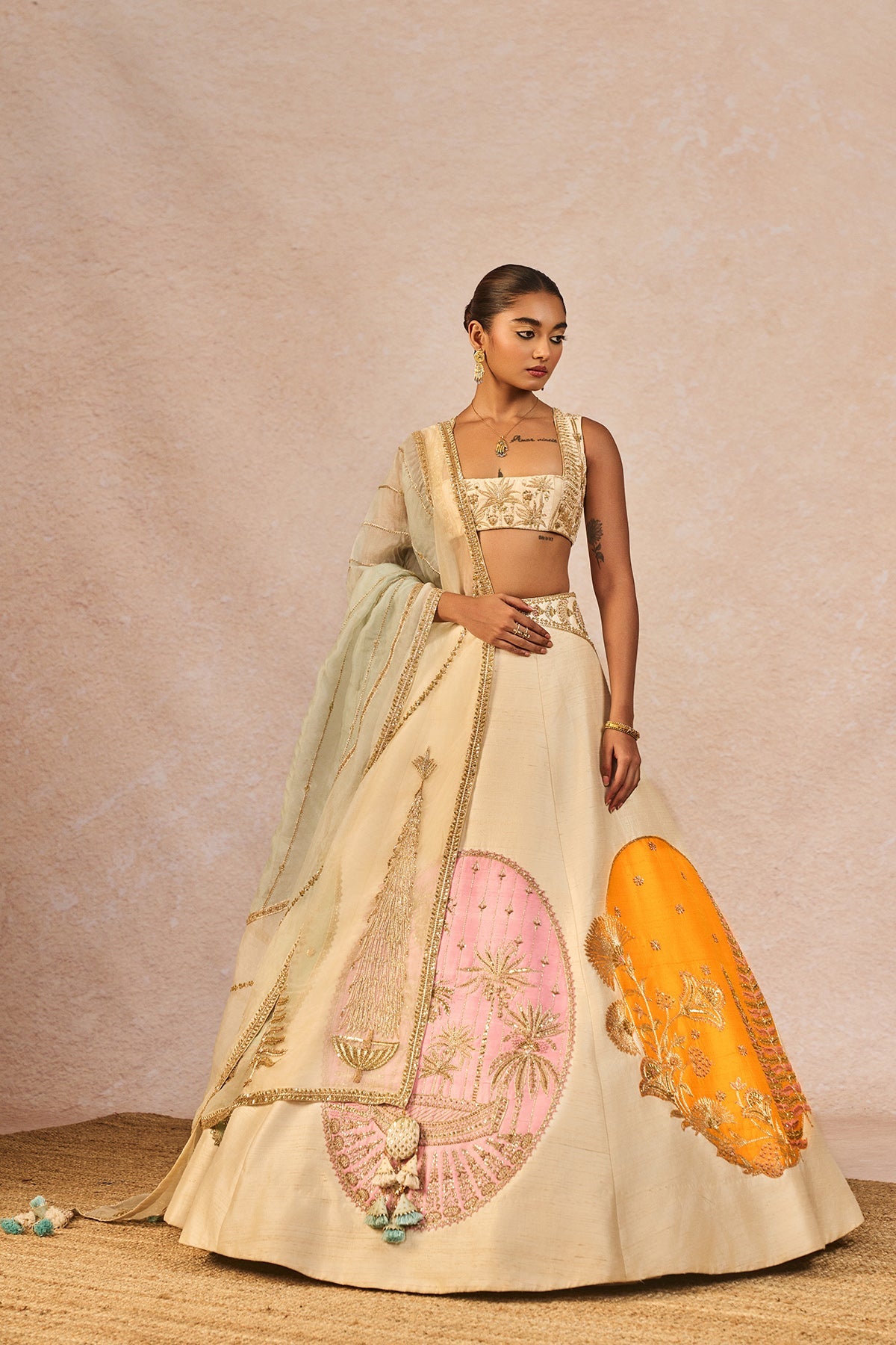 The 'Mahekti Hui Chandni' Lehenga