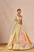 The 'Mahekti Hui Chandni' Lehenga